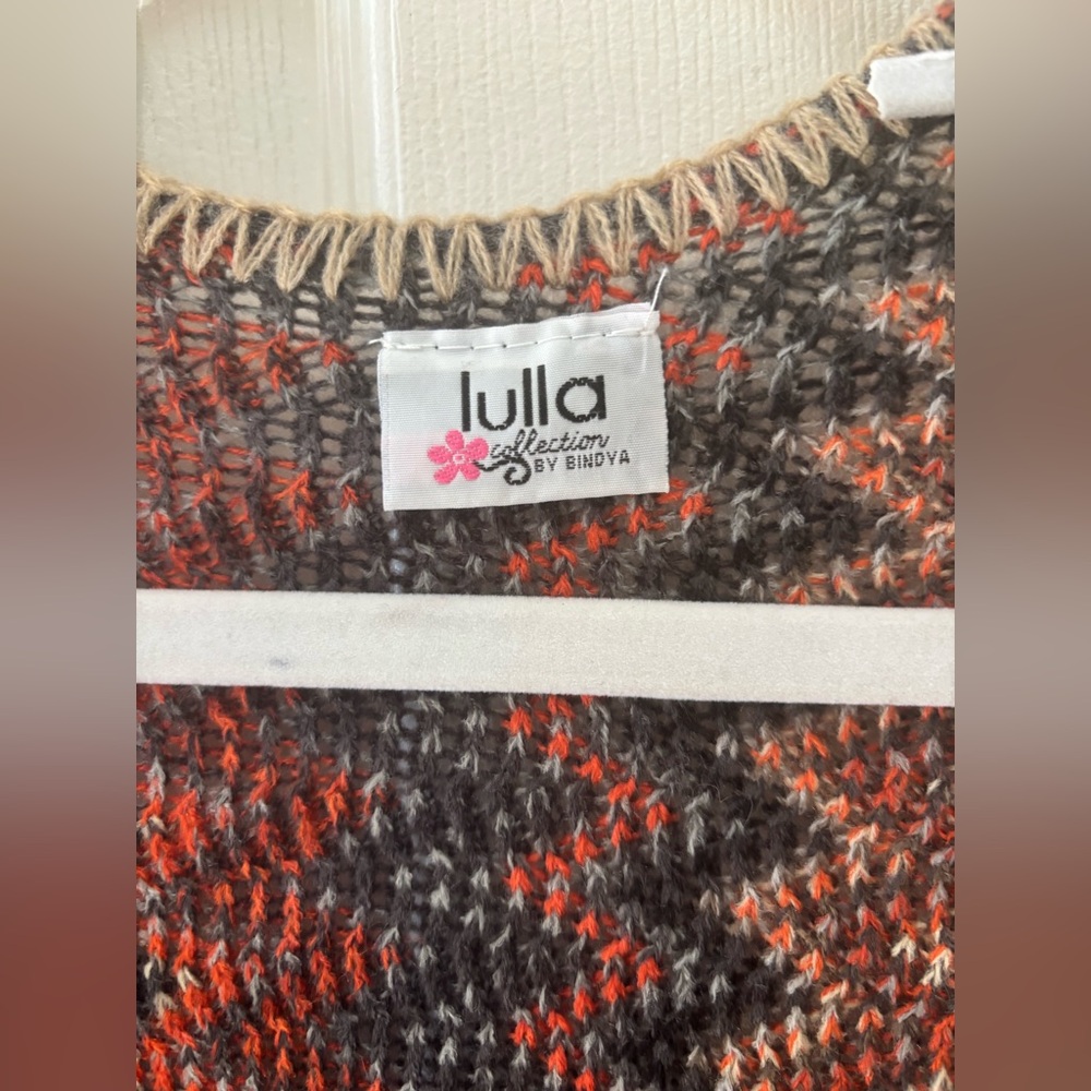 Vibrant Chevron Pattern Women's Ruana Wrap - Picture 5 of 5
